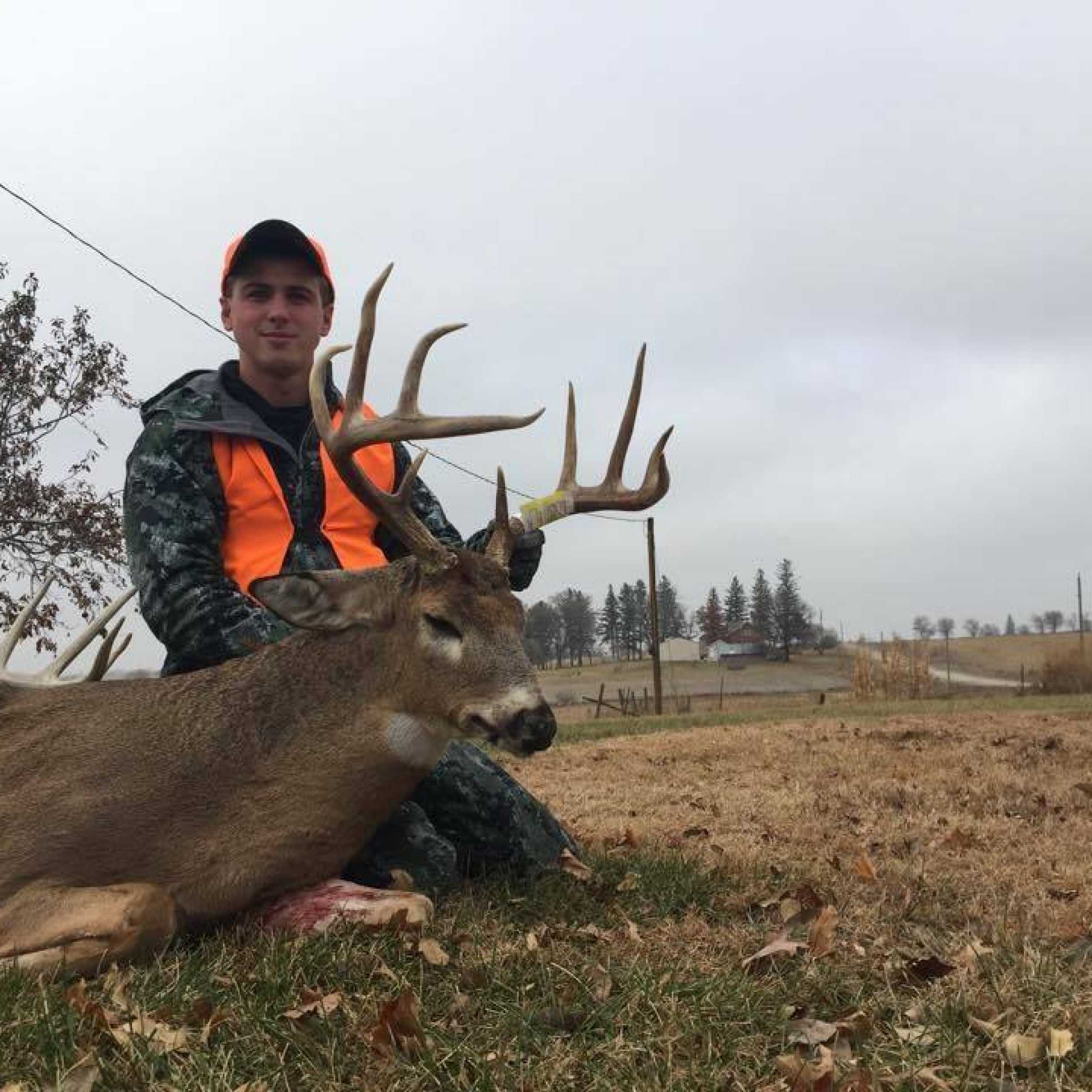 Whitetail Deer Hunt IA Trips4Trade